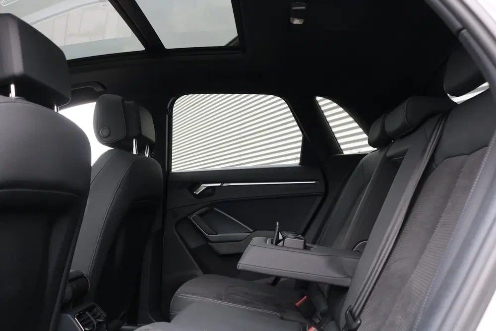 Audi Q3 40 TFSI Quattro S-Line (Panoramadak Virtua uit 2020, foto 7