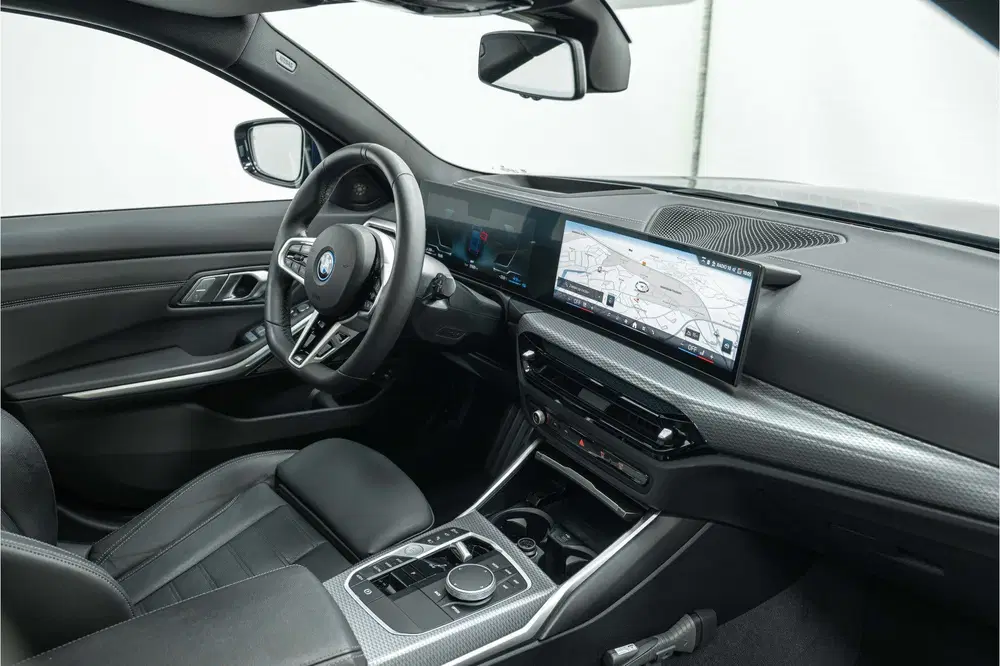 BMW 3-serie 330e M Sport Automaat uit 2025, foto 12