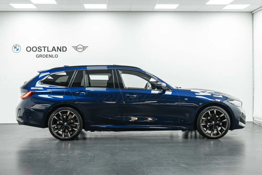 BMW 3-serie 330e M Sport Automaat uit 2025, foto 2