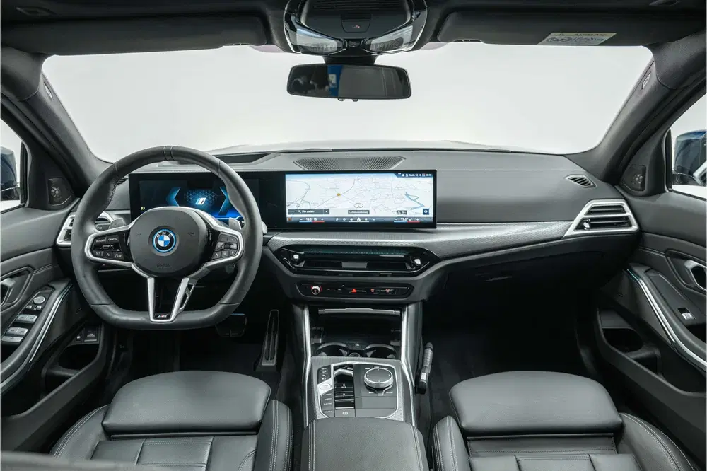 BMW 3-serie 330e M Sport Automaat uit 2025, foto 4