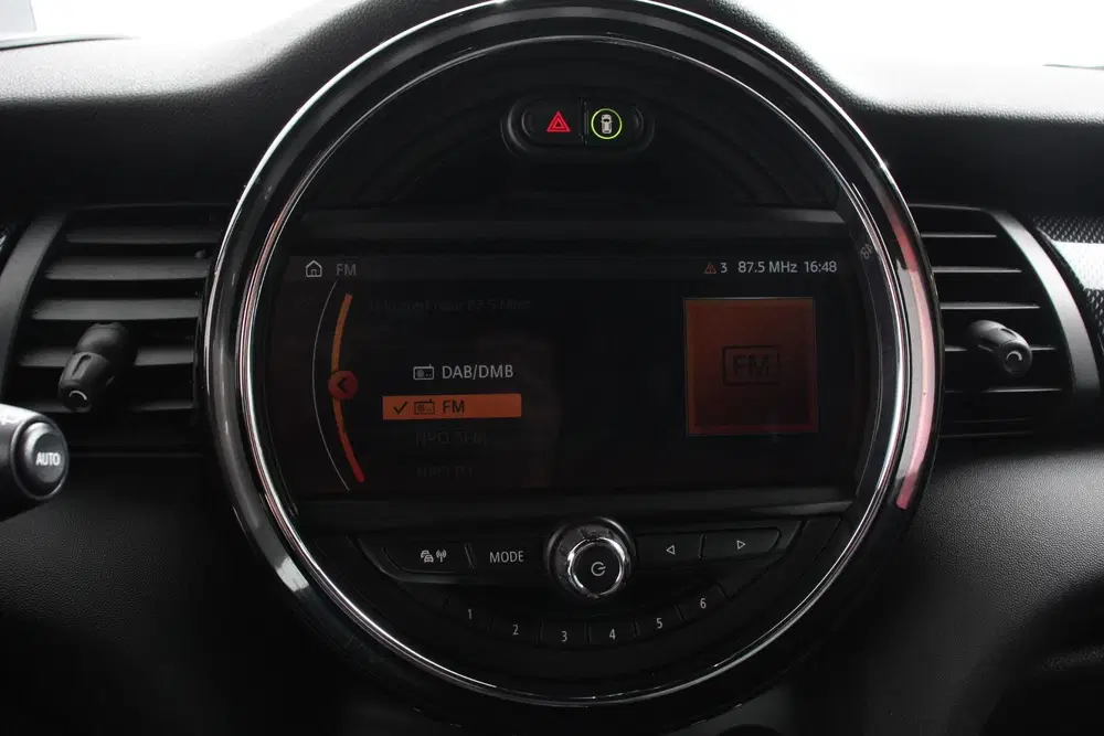Mini Electric Cooper Electric Charged 33 kWh Leder Clima uit 2020, foto 15