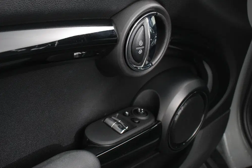 Mini Electric Cooper Electric Charged 33 kWh Leder Clima uit 2020, foto 9