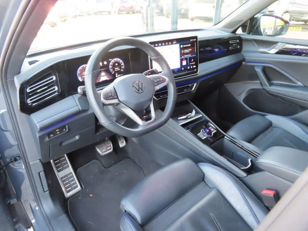 Volkswagen Tiguan 1.5 eTSI R-Line Leder 19 Inch Led Trekhaak uit 2025, foto 14