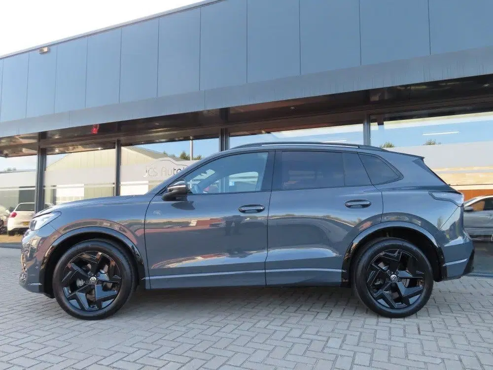 Volkswagen Tiguan 1.5 eTSI R-Line Leder 19 Inch Led Trekhaak uit 2025, foto 5