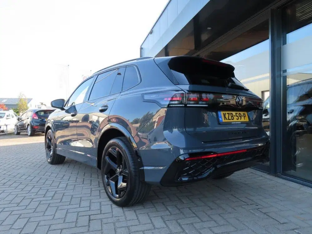 Volkswagen Tiguan 1.5 eTSI R-Line Leder 19 Inch Led Trekhaak uit 2025, foto 6