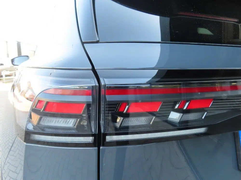 Volkswagen Tiguan 1.5 eTSI R-Line Leder 19 Inch Led Trekhaak uit 2025, foto 8