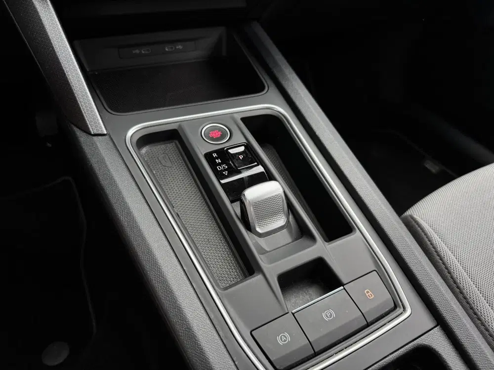 SEAT Leon 1.5 eTSI Style uit 2025, foto 14