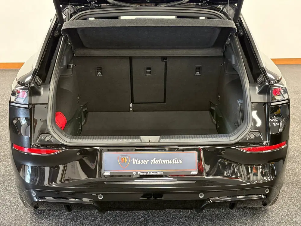 Volkswagen T-Roc 1.5 eTsi R-Line First Edition*Winterpakket uit 2026, foto 13