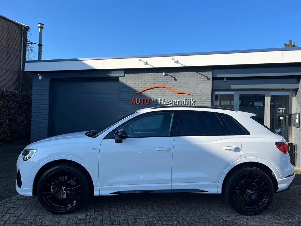 Audi Q3 40 TFSI quattro 290PK S-Line trekh 20" cam uit 2019, foto 3
