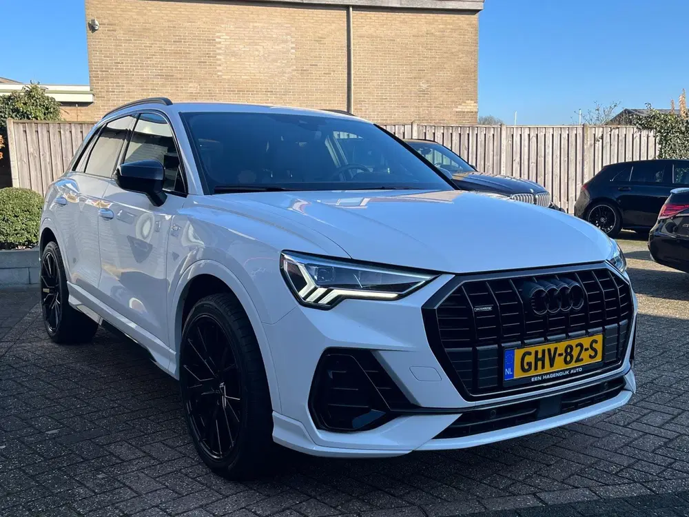Audi Q3 40 TFSI quattro 290PK S-Line trekh 20" cam uit 2019, foto 9