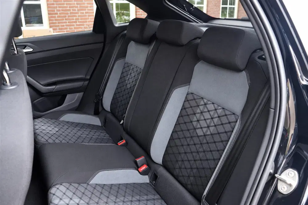 Volkswagen Taigo 1.0 TSI R-Line DSG uit 2022, foto 12