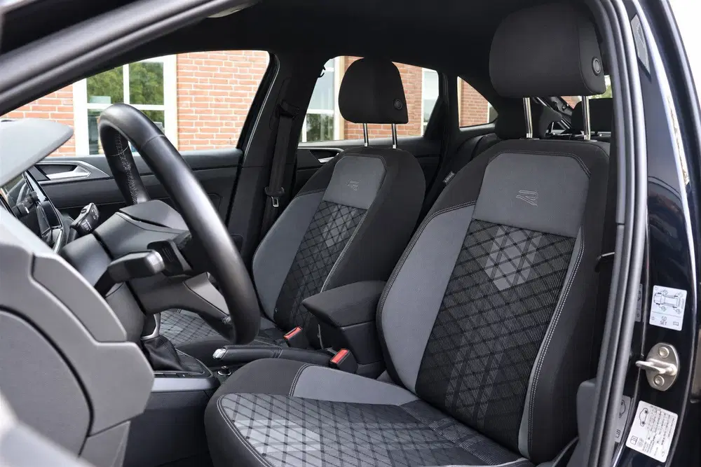 Volkswagen Taigo 1.0 TSI R-Line DSG uit 2022, foto 9