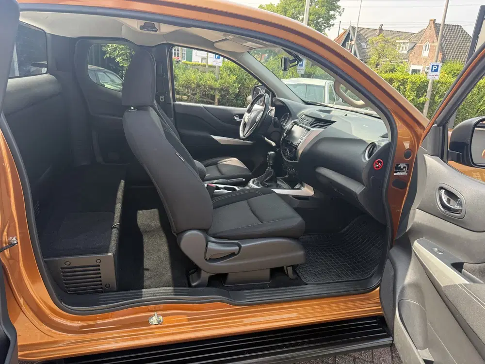 Nissan Navara 2.3 dCi N-Connecta King Cab uit 2019, foto 11