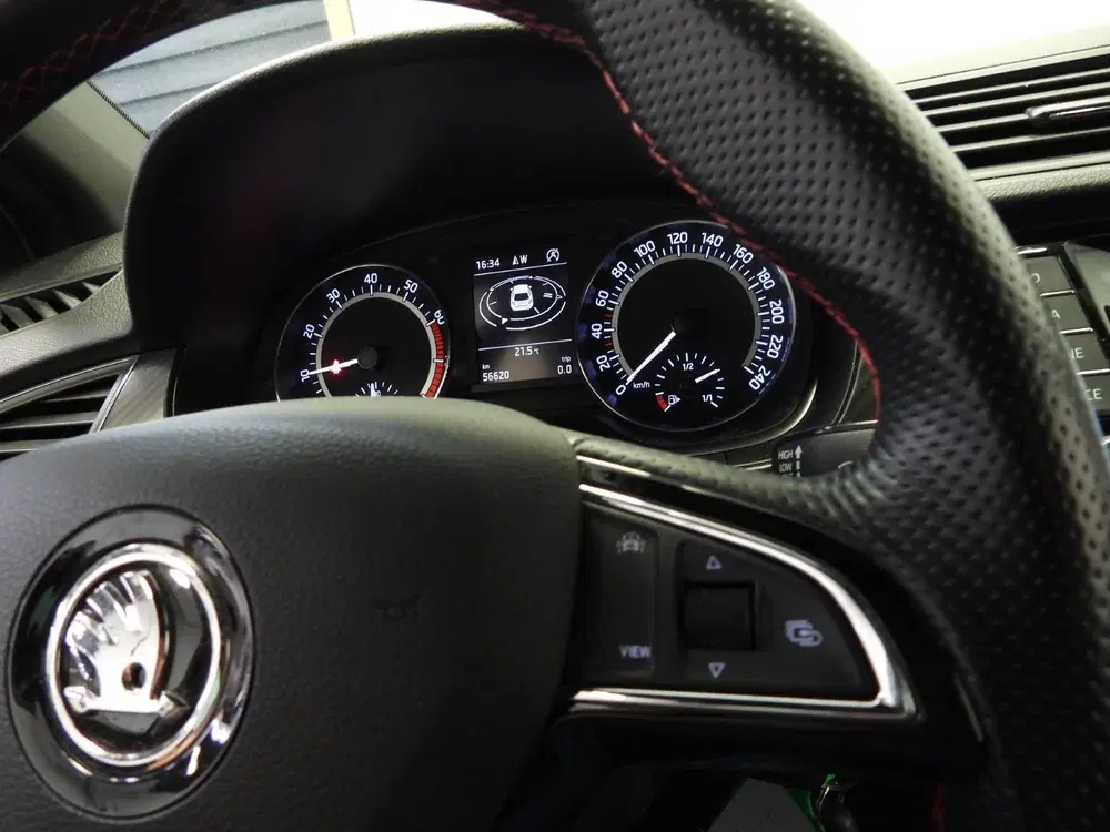 Skoda Fabia 1.0 TSI Monte Carlo NAVI uit 2019, foto 13