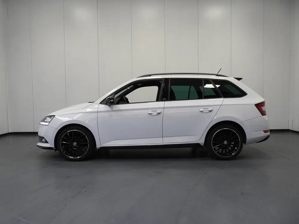 Skoda Fabia 1.0 TSI Monte Carlo NAVI uit 2019, foto 2