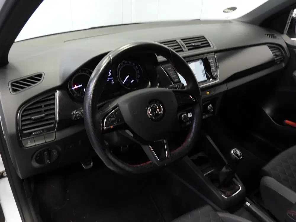 Skoda Fabia 1.0 TSI Monte Carlo NAVI uit 2019, foto 4