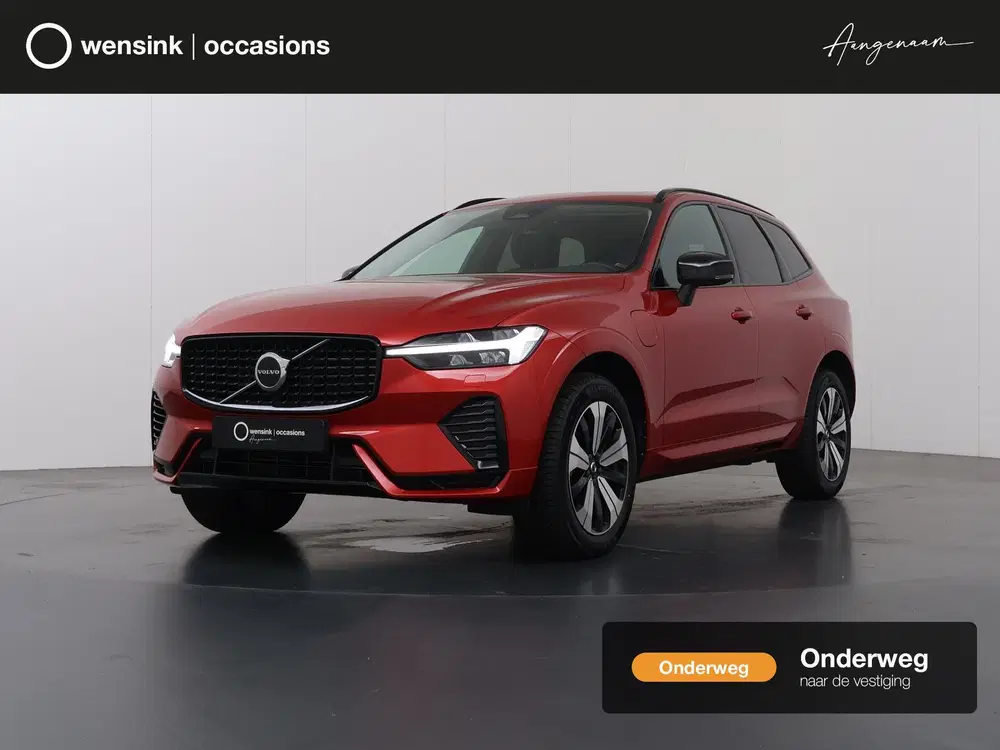 Volvo XC60 2.0 T6 Plug-in hybrid AWD Plus Dark uit 2023