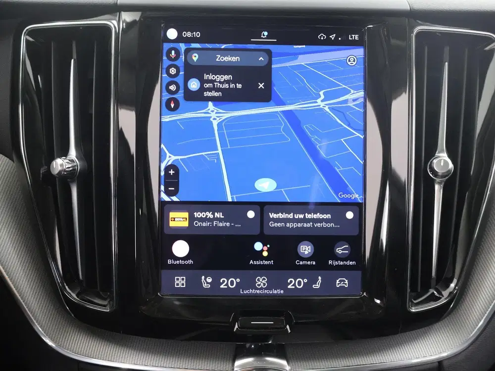 Volvo XC60 2.0 T6 Plug-in hybrid AWD Plus Dark uit 2023, foto 14