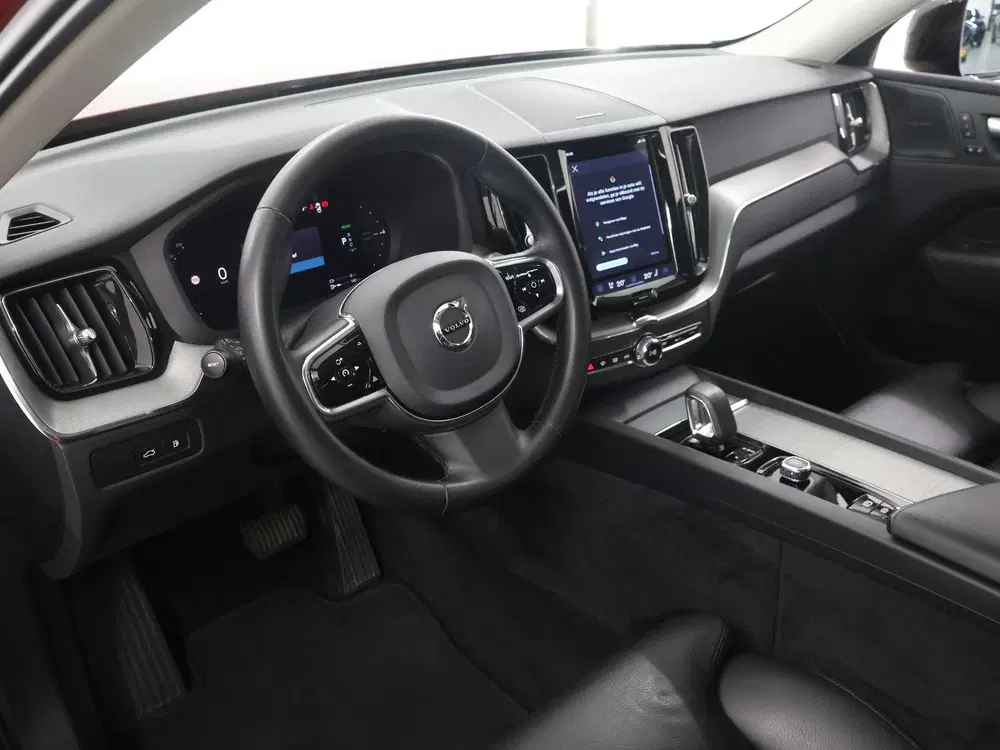 Volvo XC60 2.0 T6 Plug-in hybrid AWD Plus Dark uit 2023, foto 7