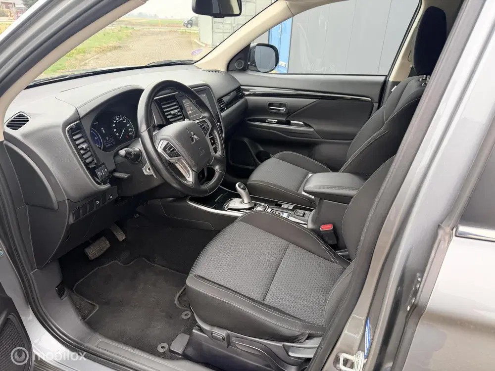 Mitsubishi Outlander 2.4 PHEV Pure+ uit 2021, foto 10