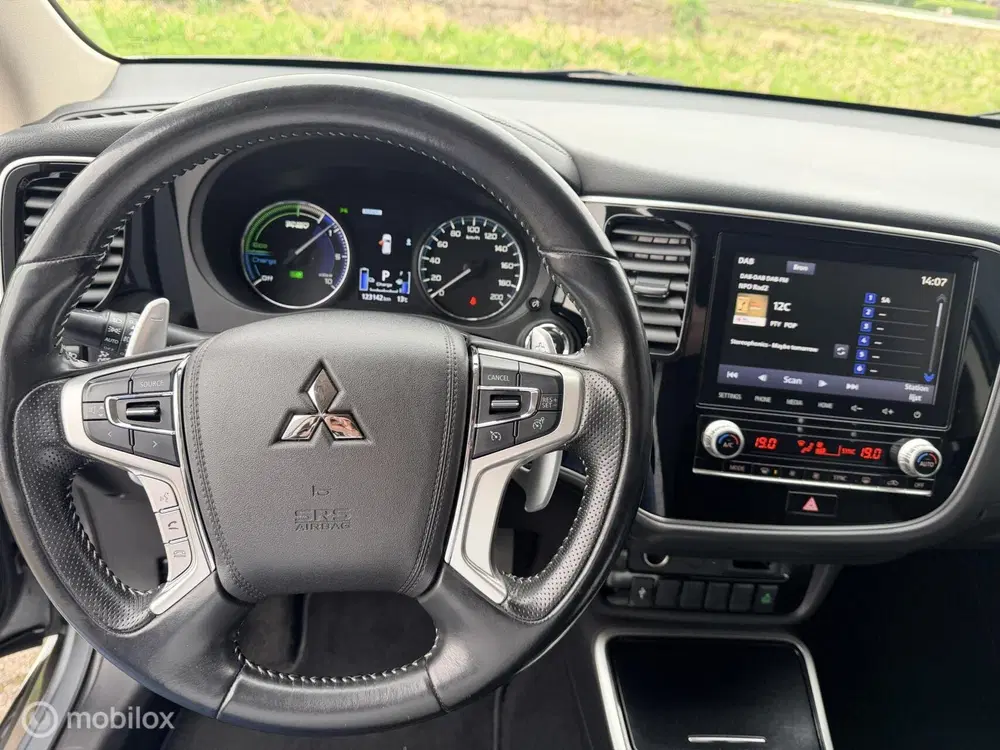 Mitsubishi Outlander 2.4 PHEV Pure+ uit 2021, foto 15