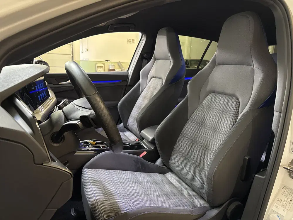 Volkswagen Golf GTE 245PK HYBRID SPORT CARPLAY uit 2022, foto 15