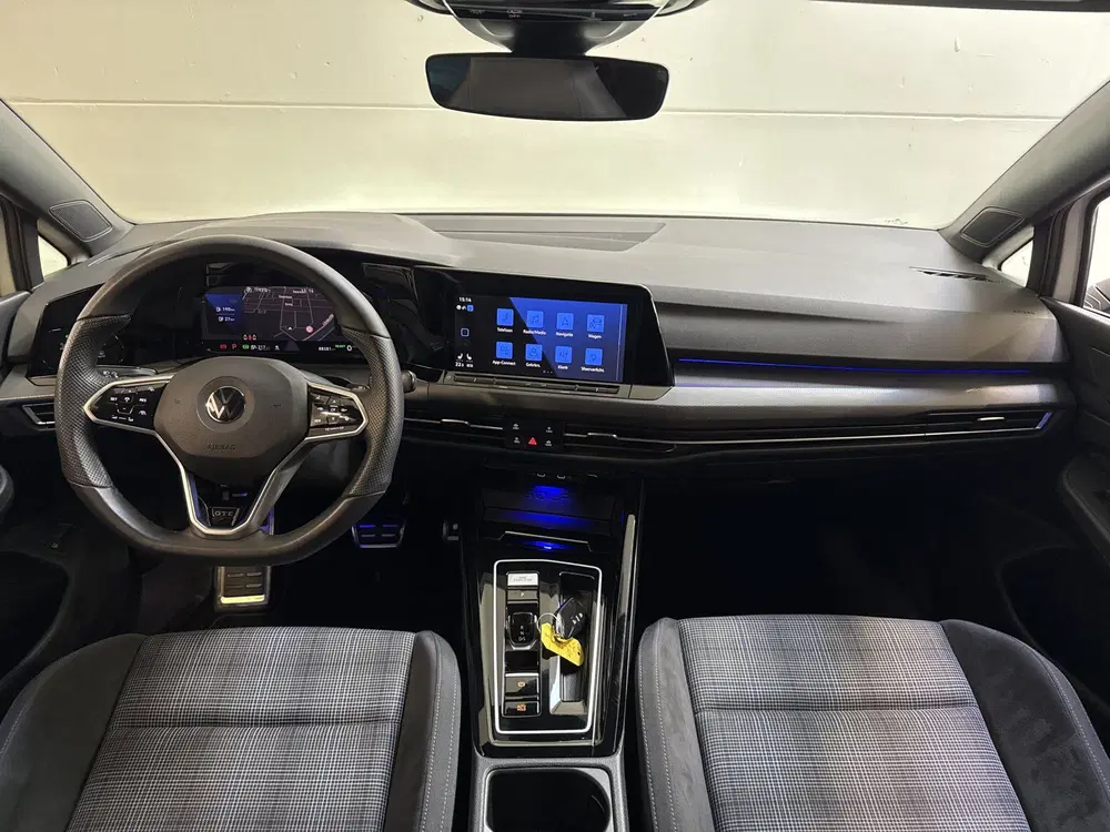 Volkswagen Golf GTE 245PK HYBRID SPORT CARPLAY uit 2022, foto 2