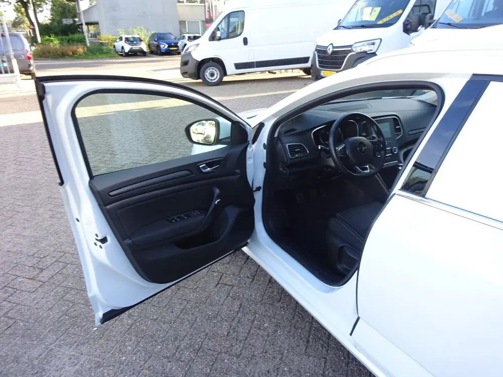 Renault Megane AIRCO NAVI CRUISE CONTROL 110 Pk uit 2020, foto 10