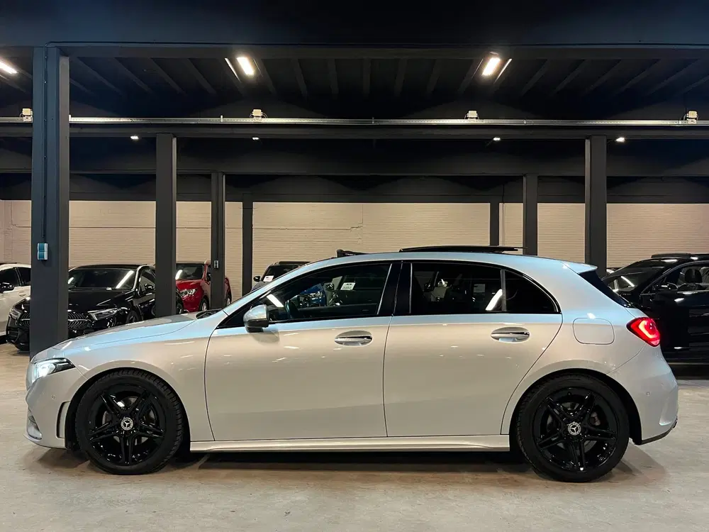 Mercedes-Benz A-Klasse 200 Launch Edition AMG Line #Pano uit 2020, foto 2