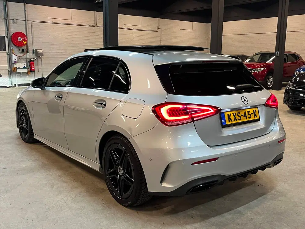 Mercedes-Benz A-Klasse 200 Launch Edition AMG Line #Pano uit 2020, foto 3