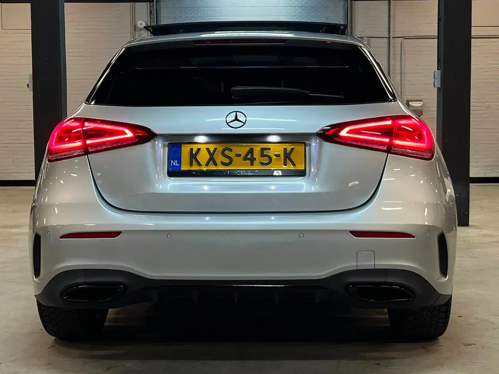 Mercedes-Benz A-Klasse 200 Launch Edition AMG Line #Pano uit 2020, foto 4