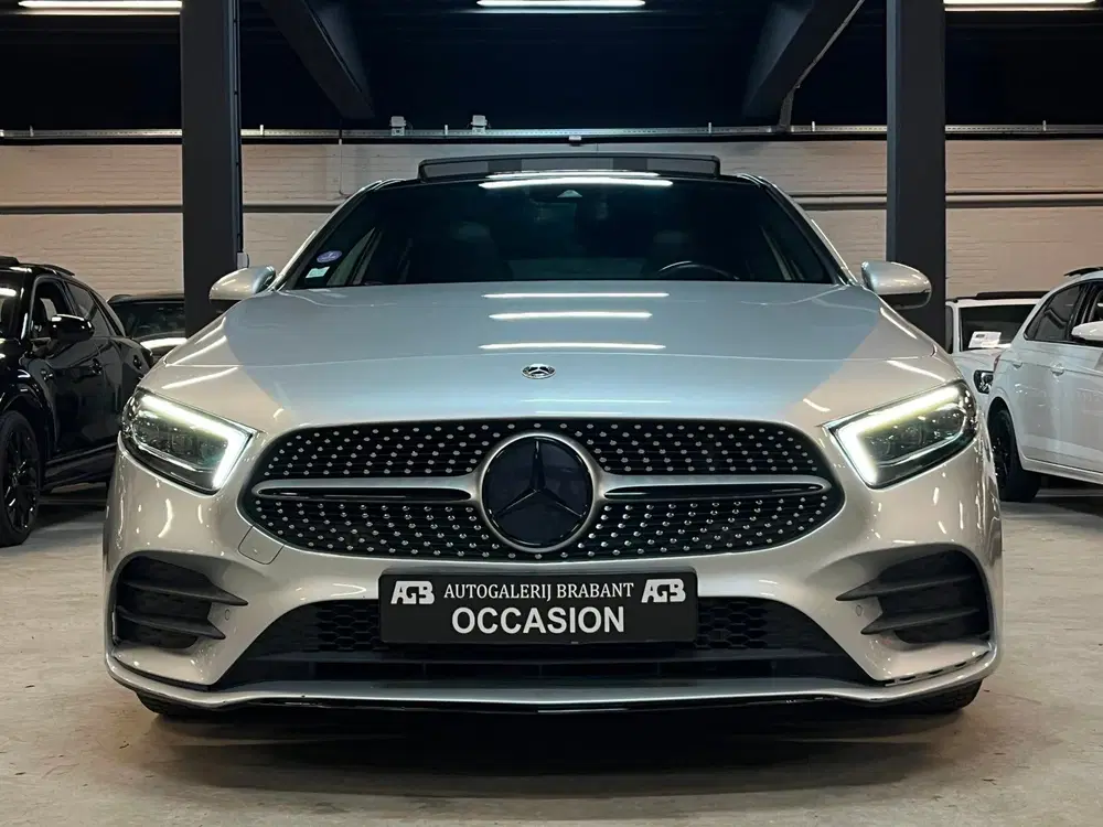Mercedes-Benz A-Klasse 200 Launch Edition AMG Line #Pano uit 2020, foto 8