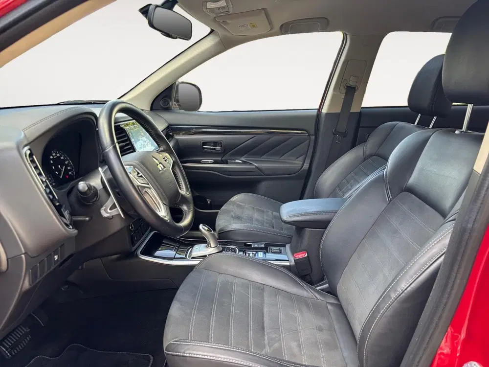 Mitsubishi Outlander 2.4 PHEV Pure+ uit 2019, foto 13