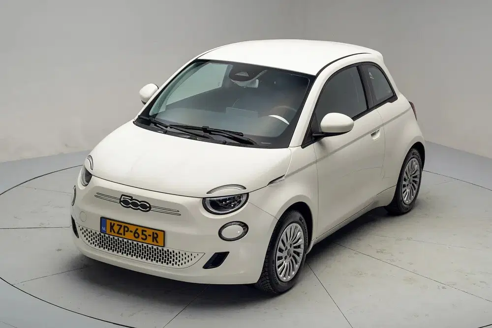 Fiat 500e Passion 42 kWh 3-Fase [ Navi Apple uit 2023, foto 13