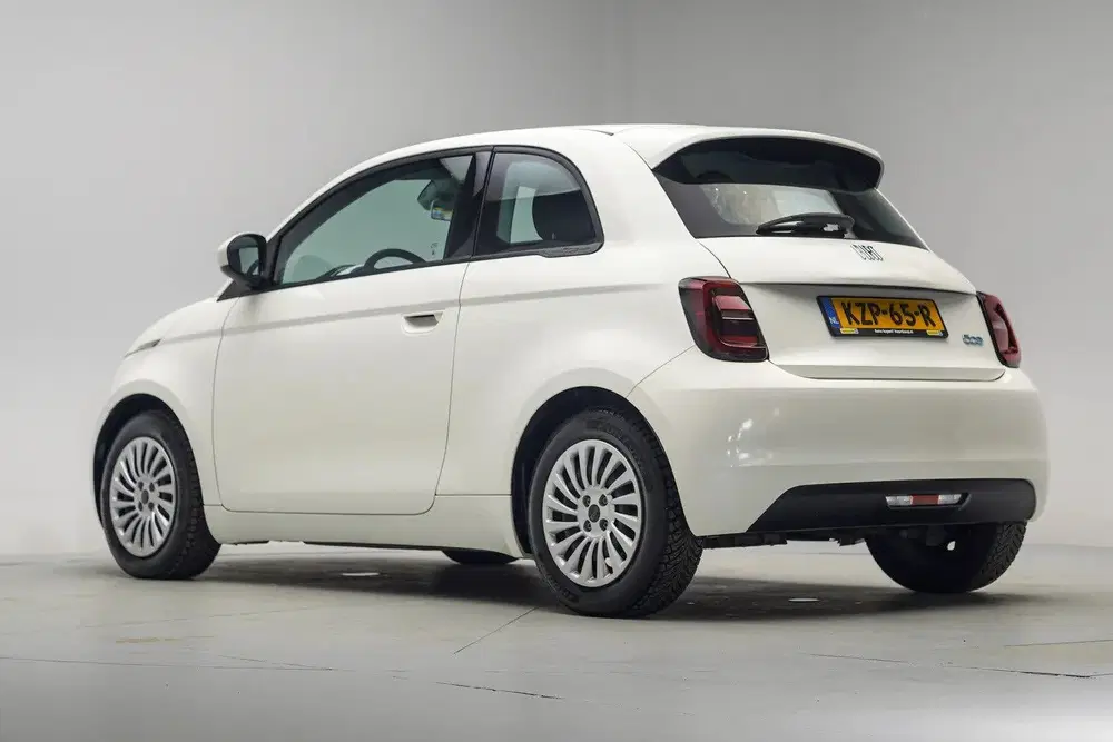 Fiat 500e Passion 42 kWh 3-Fase [ Navi Apple uit 2023, foto 3