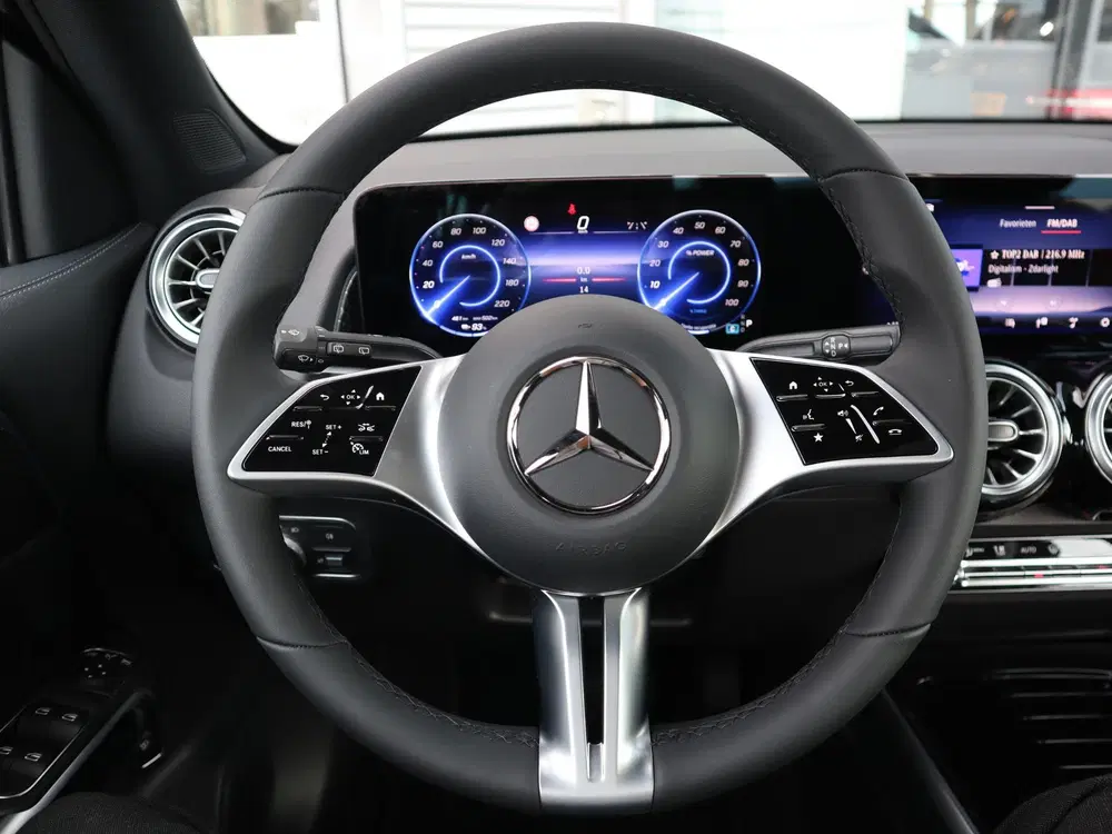 Mercedes-Benz EQB 250+ AMG Line LIMITED 7p. 71 kWh l Stoelve uit 2026, foto 13