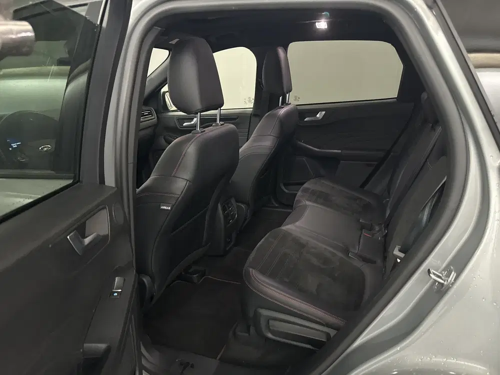 Ford Kuga 2.5 PHEV ST-Line X 225pk uit 2023, foto 8