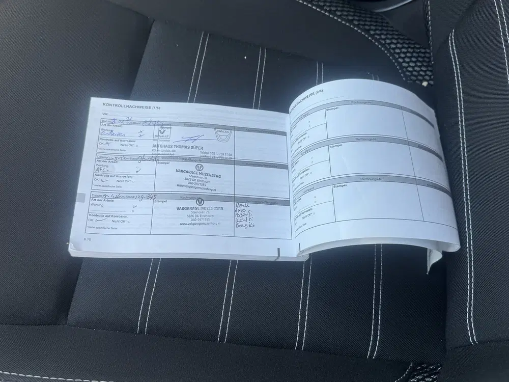 Dacia Duster 1.6 SCe Prestige uit 2019, foto 10