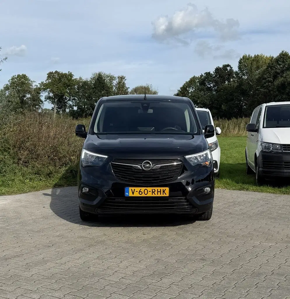 Opel Combo 1.2 Turbo 110PK Benzine L2 Verlengd Navi C uit 2019, foto 2