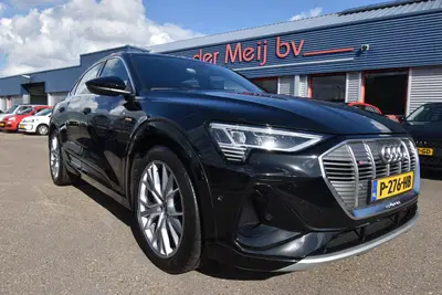 Audi e-tron 55 quattro S edition 95 kWh uit 2022