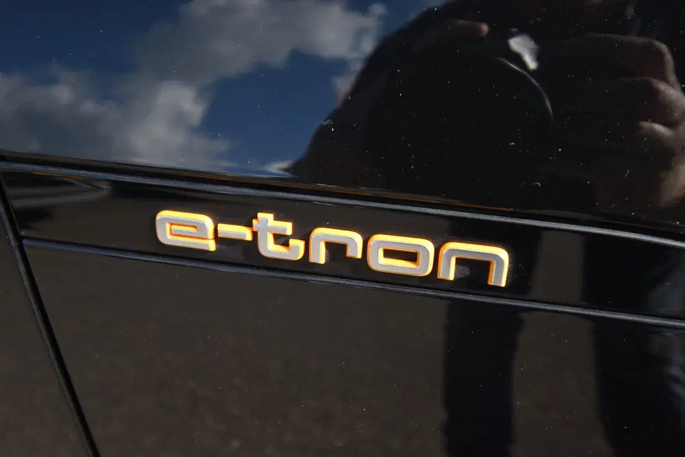 Audi e-tron 55 quattro S edition 95 kWh uit 2022, foto 8