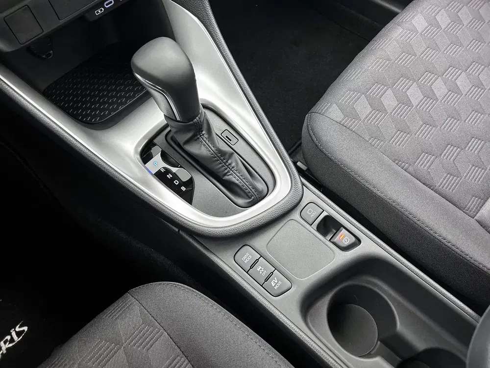 Toyota Yaris 1.5 Hybrid 115 Active 2900 uit 2026, foto 9