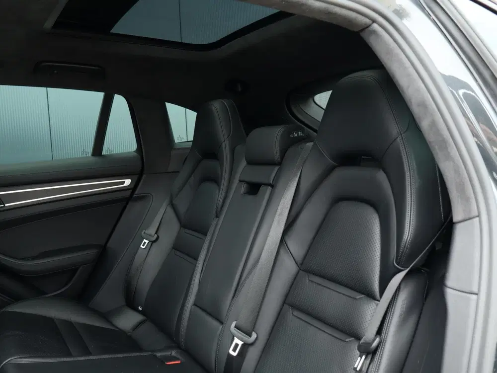 Porsche Panamera Sport Turismo 4.0 GTS uit 2019, foto 15