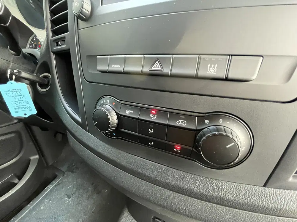 Mercedes-Benz Vito Lang 66 kWh Mercedes-Benz eVito eVito La uit 2025, foto 12