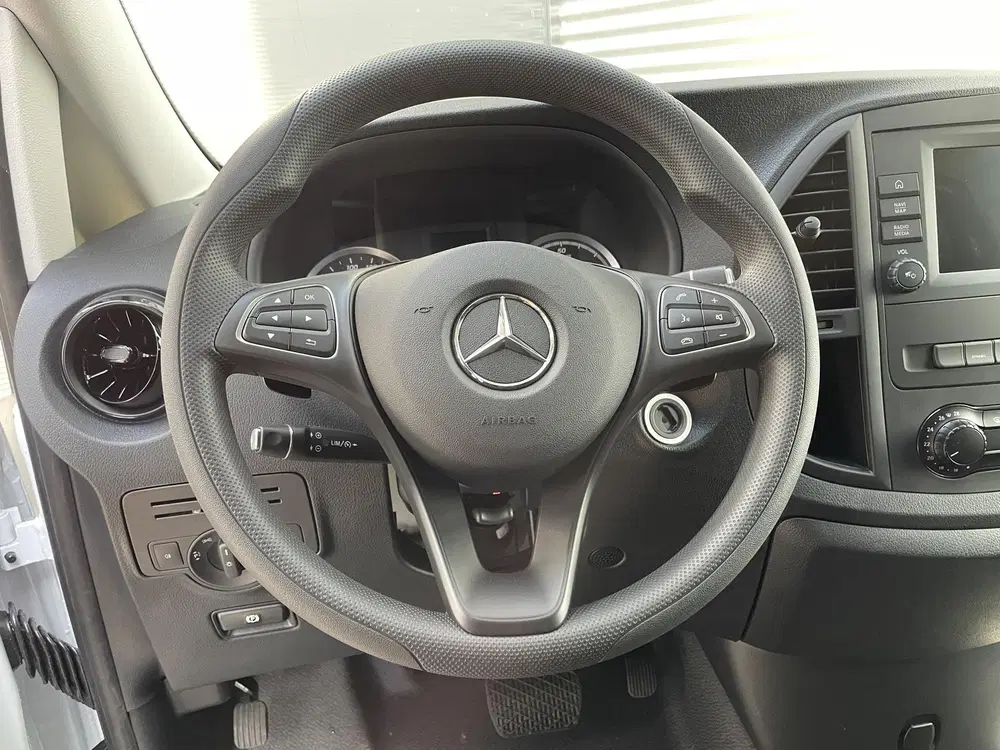 Mercedes-Benz Vito Lang 66 kWh Mercedes-Benz eVito eVito La uit 2025, foto 4