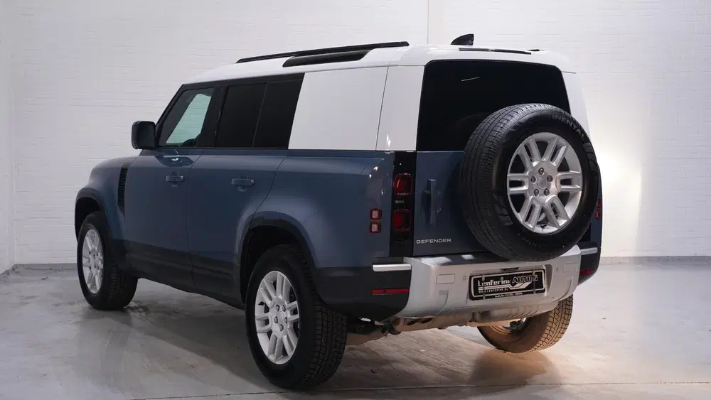 Land Rover Defender 3.0 D250 110 Grijs Kenteken 3-Zits Leder uit 2021, foto 3