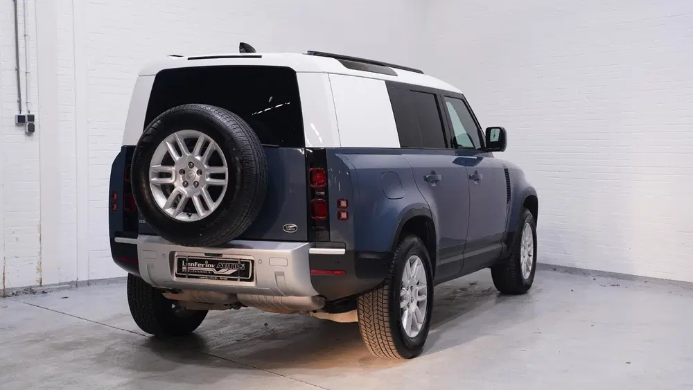 Land Rover Defender 3.0 D250 110 Grijs Kenteken 3-Zits Leder uit 2021, foto 4