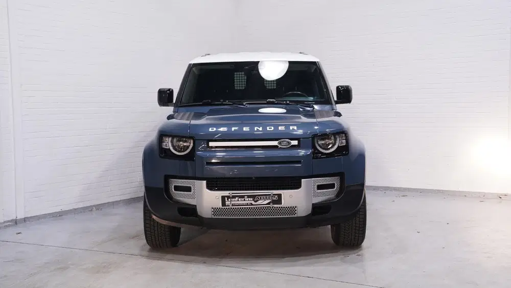 Land Rover Defender 3.0 D250 110 Grijs Kenteken 3-Zits Leder uit 2021, foto 5