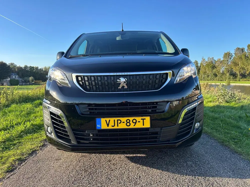 Peugeot Expert 2.0 BlueHDI 120 Compact Premium uit 2021, foto 3