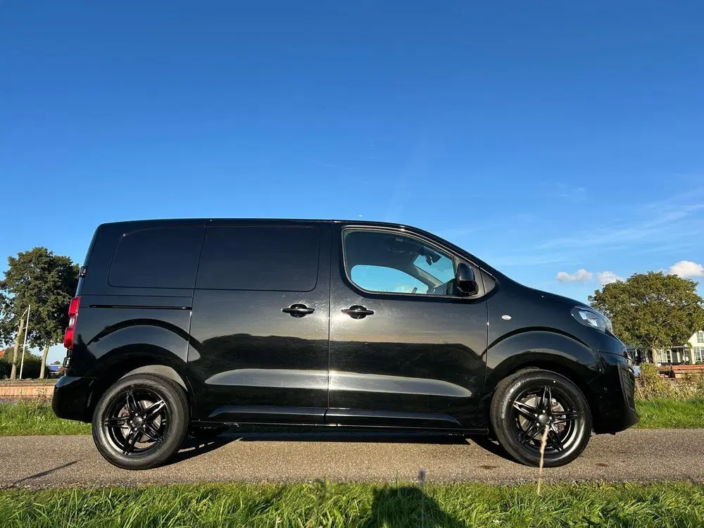 Peugeot Expert 2.0 BlueHDI 120 Compact Premium uit 2021, foto 5
